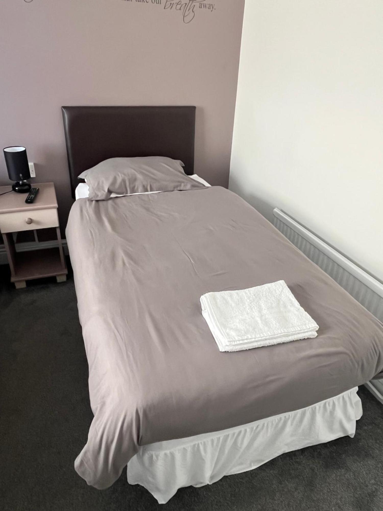 Hampton Hotel & Restaurant Llandrindod Wells Dış mekan fotoğraf