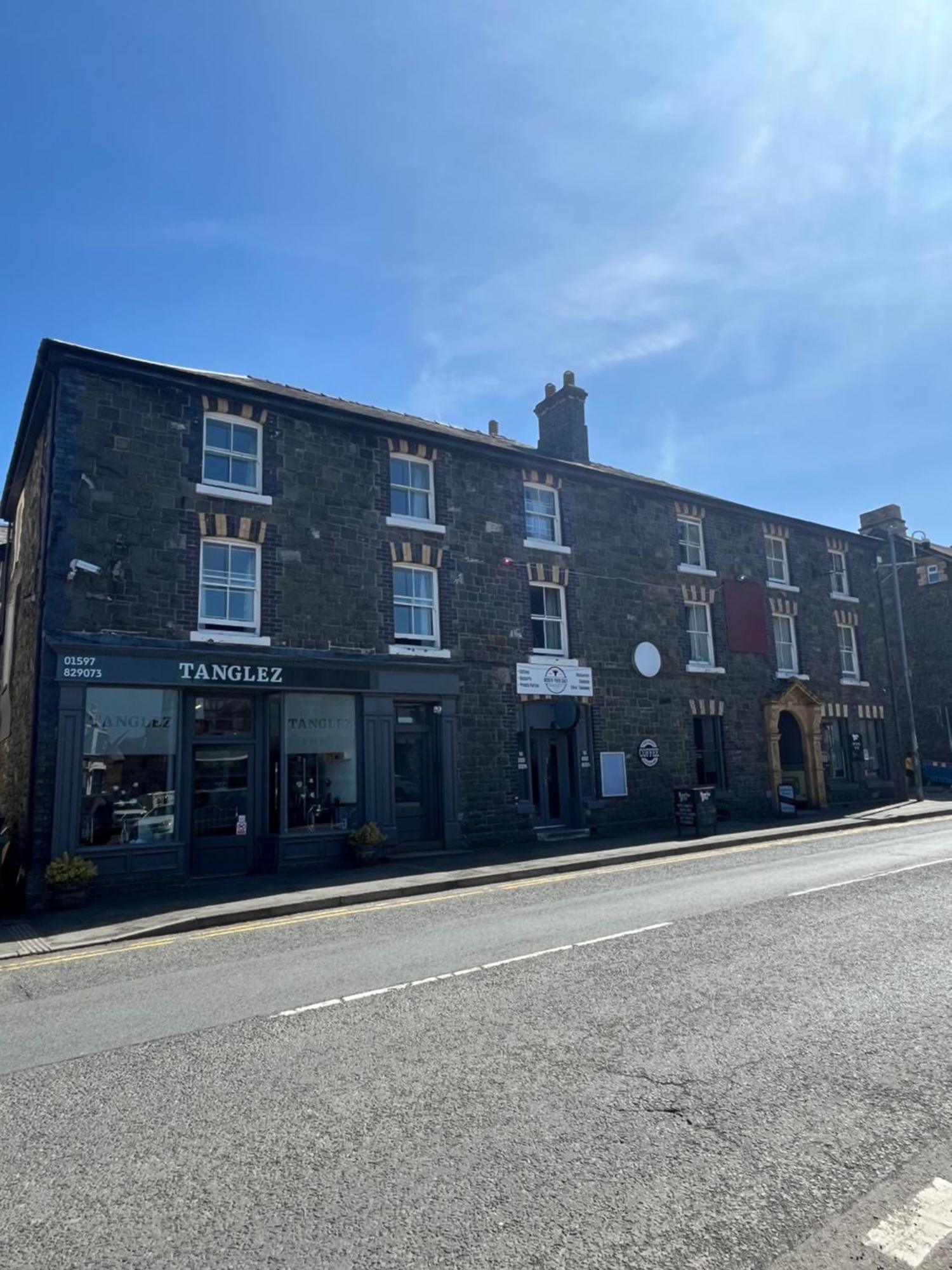 Hampton Hotel & Restaurant Llandrindod Wells Dış mekan fotoğraf